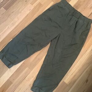 Soft surroundings elastic cinched waist cuffed ankle pants army green women’s M